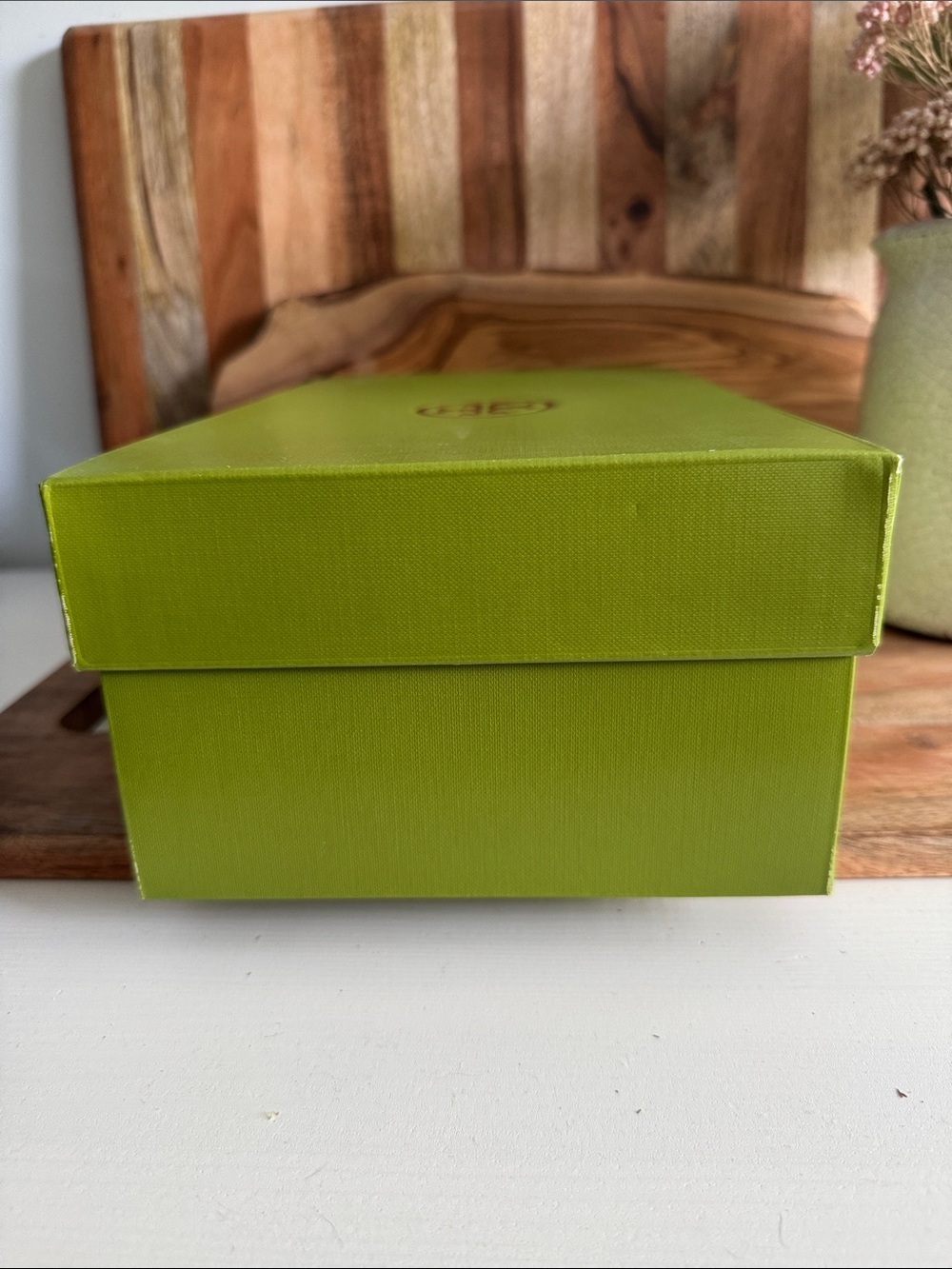 Tory Burch Lime Green Shoe Box with Gold Logo - Picture 7 of 10